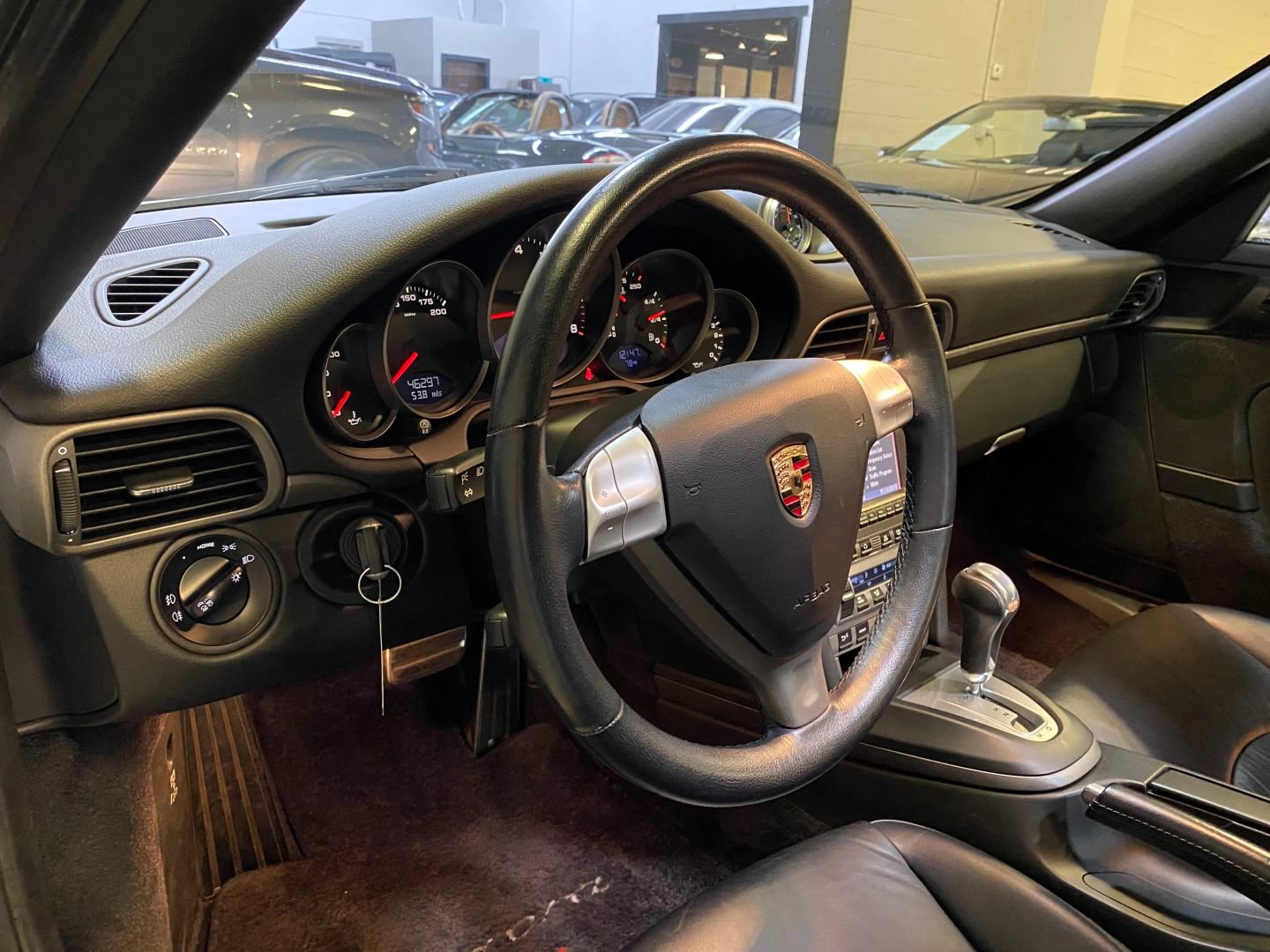 Used 2005 Porsche 911 Carrera RWD image 13