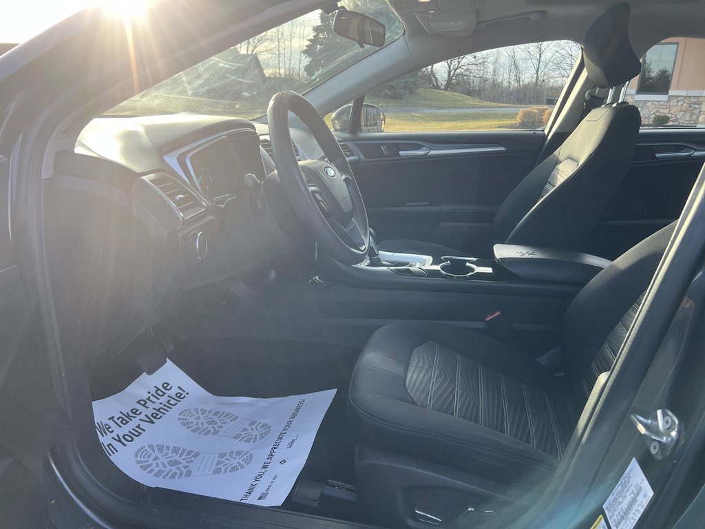 Used 2016 Ford Fusion SE image 17