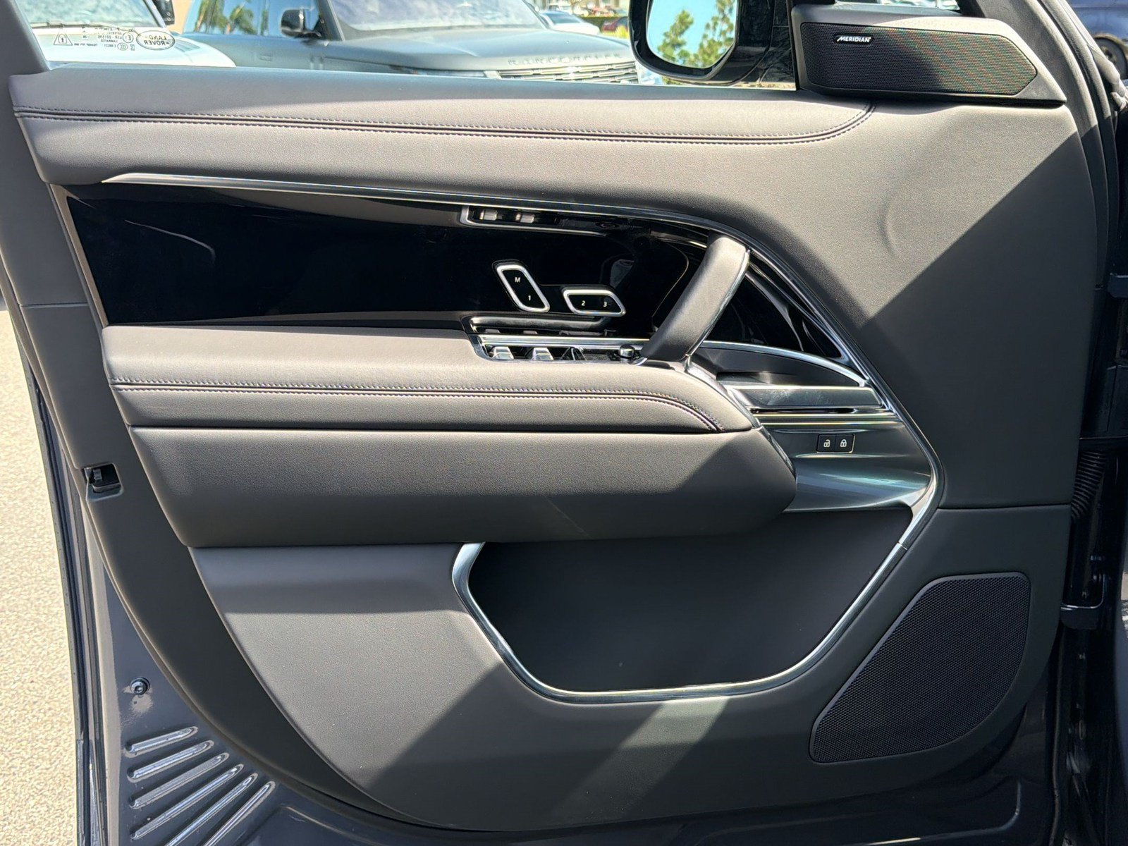 New 2026 Land Rover Range Rover SE AWD/4WD image 14