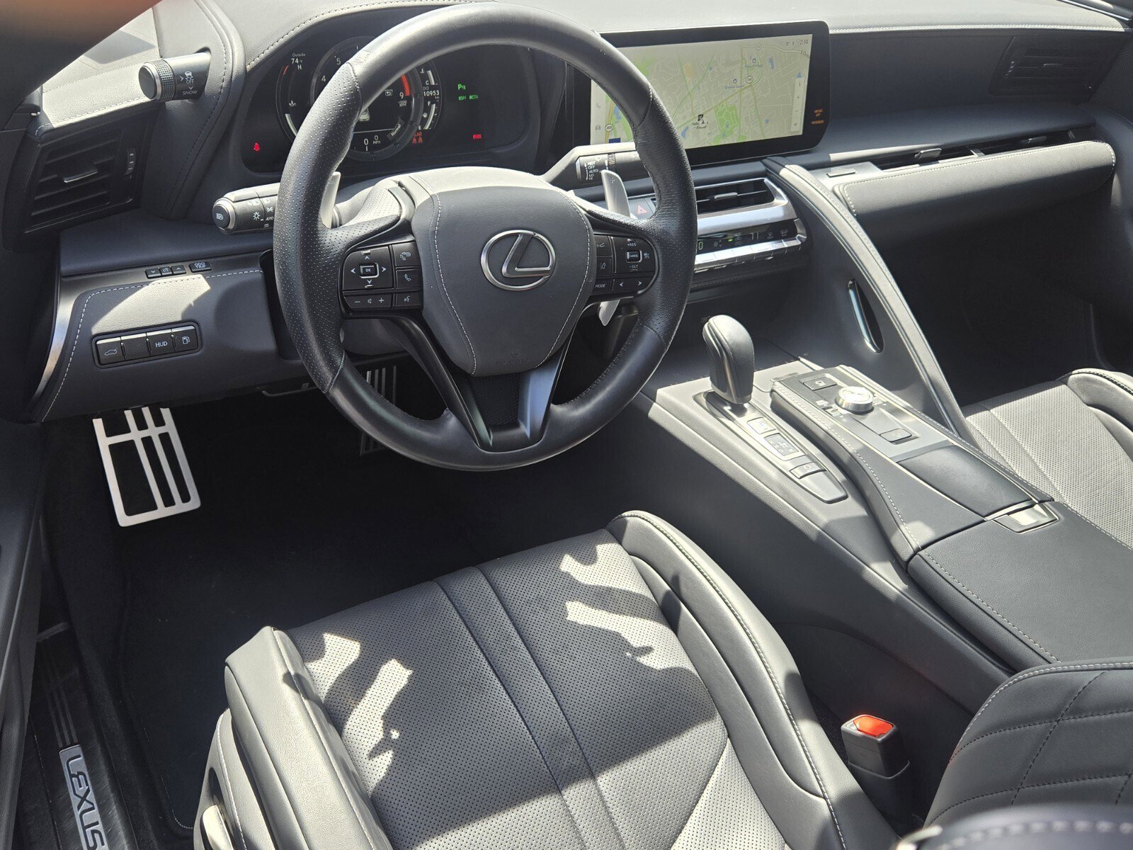 Used 2024 Lexus LC 500 Convertible w/ Touring Package RWD image 16