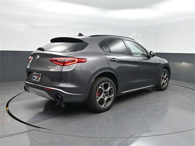 Used 2022 Alfa Romeo Stelvio Ti image 22