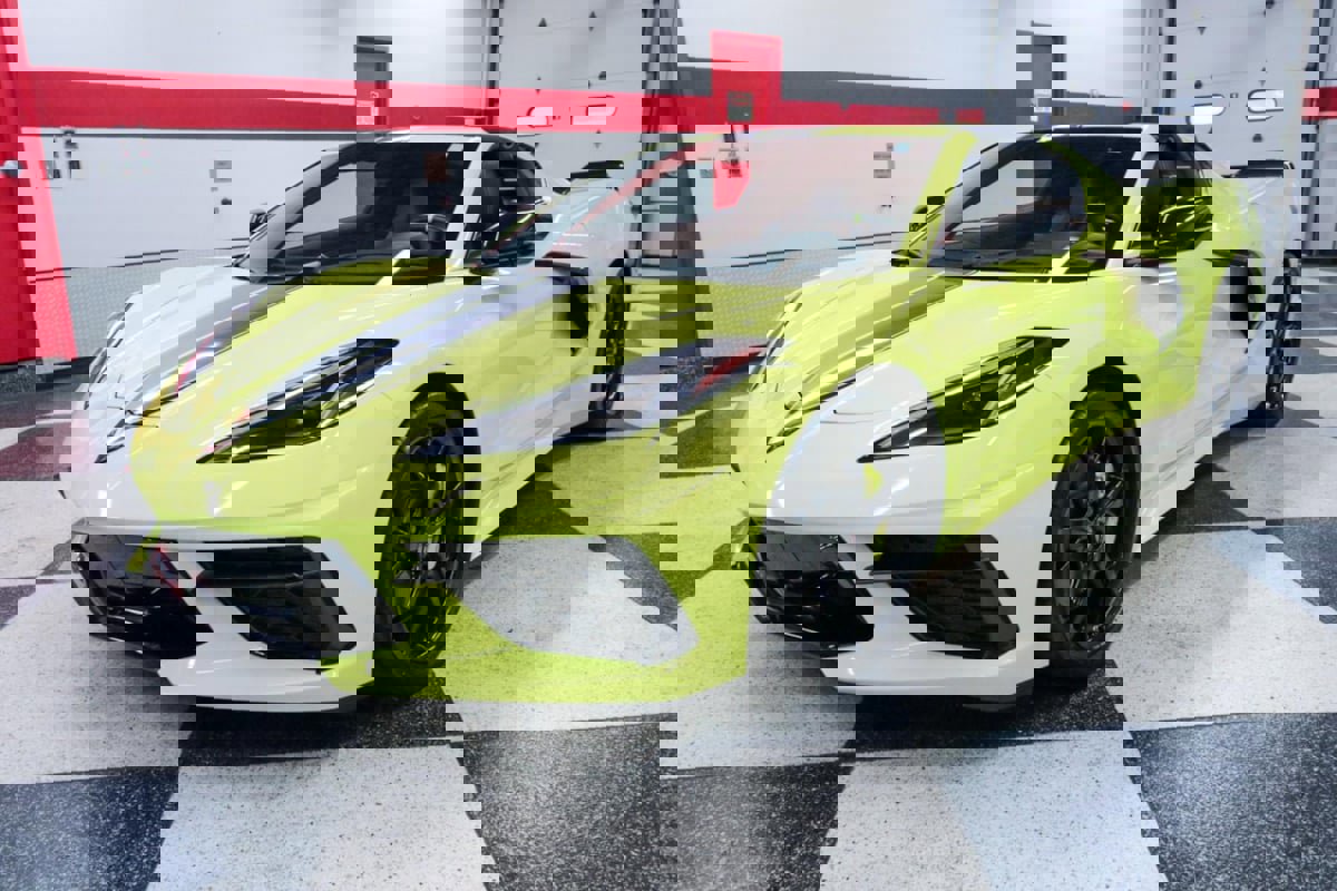 Used 2022 Chevrolet Corvette Stingray Premium Cpe w/ Z51 Performance Package image 5