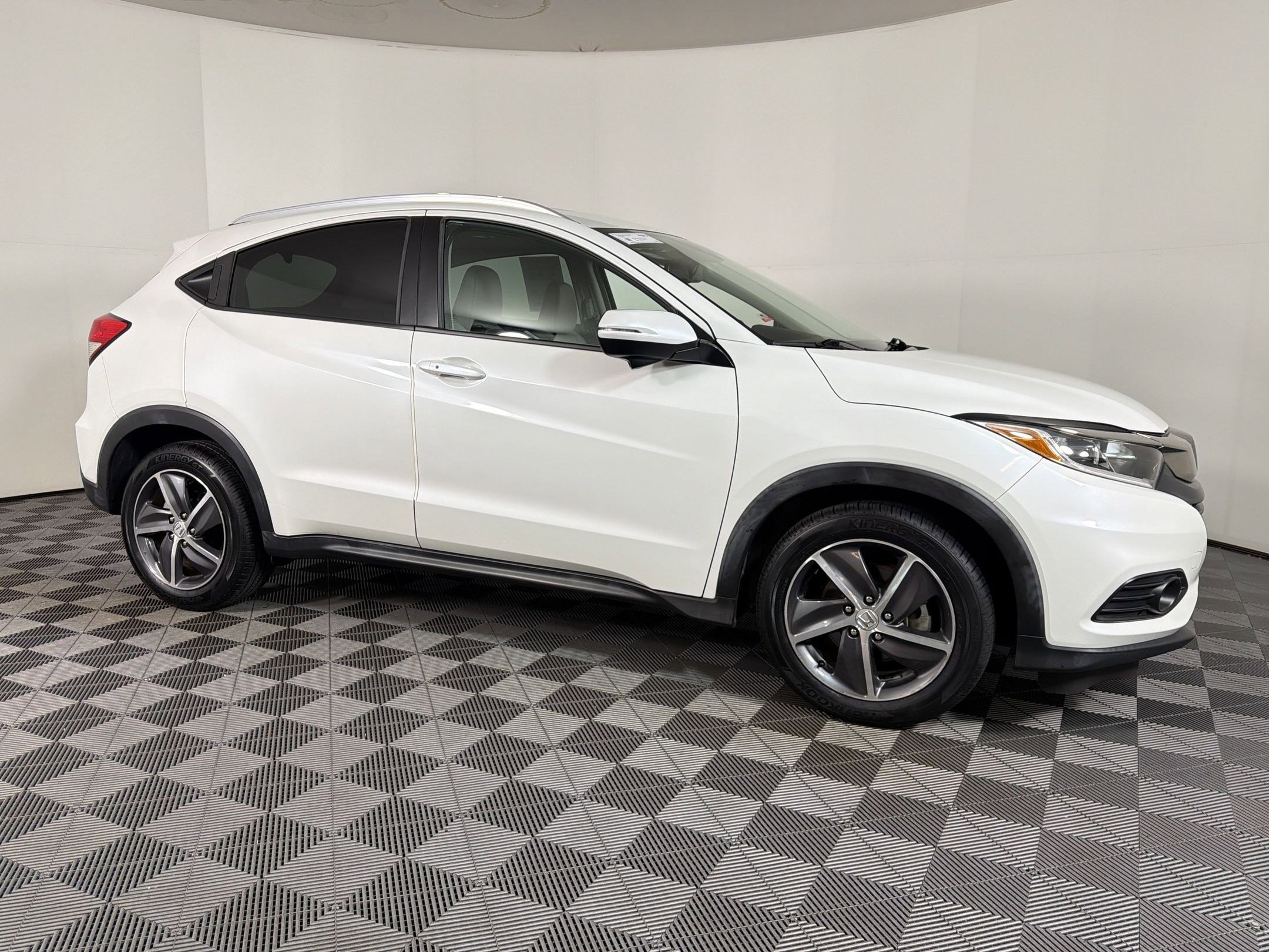 Used 2021 Honda HR-V EX-L image 5
