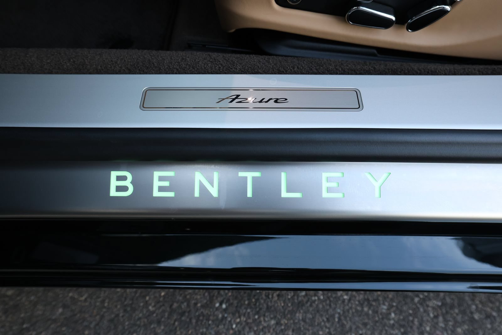 Used 2024 Bentley Continental GT Azure AWD/4WD image 28