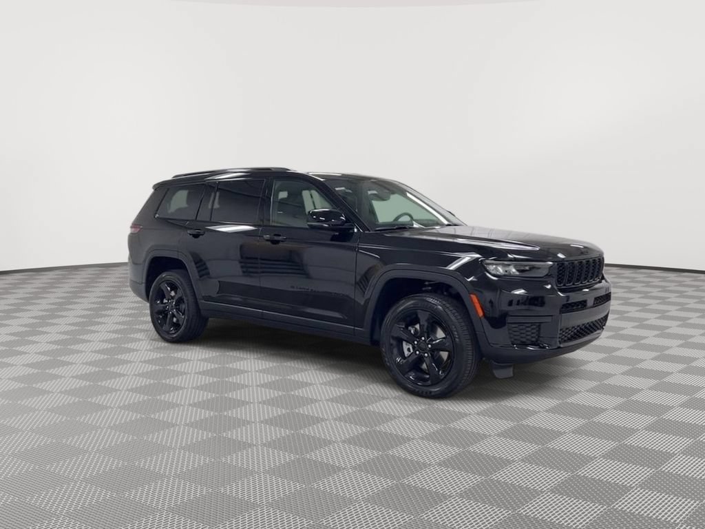 Used 2023 Jeep Grand Cherokee L Altitude AWD/4WD image 2