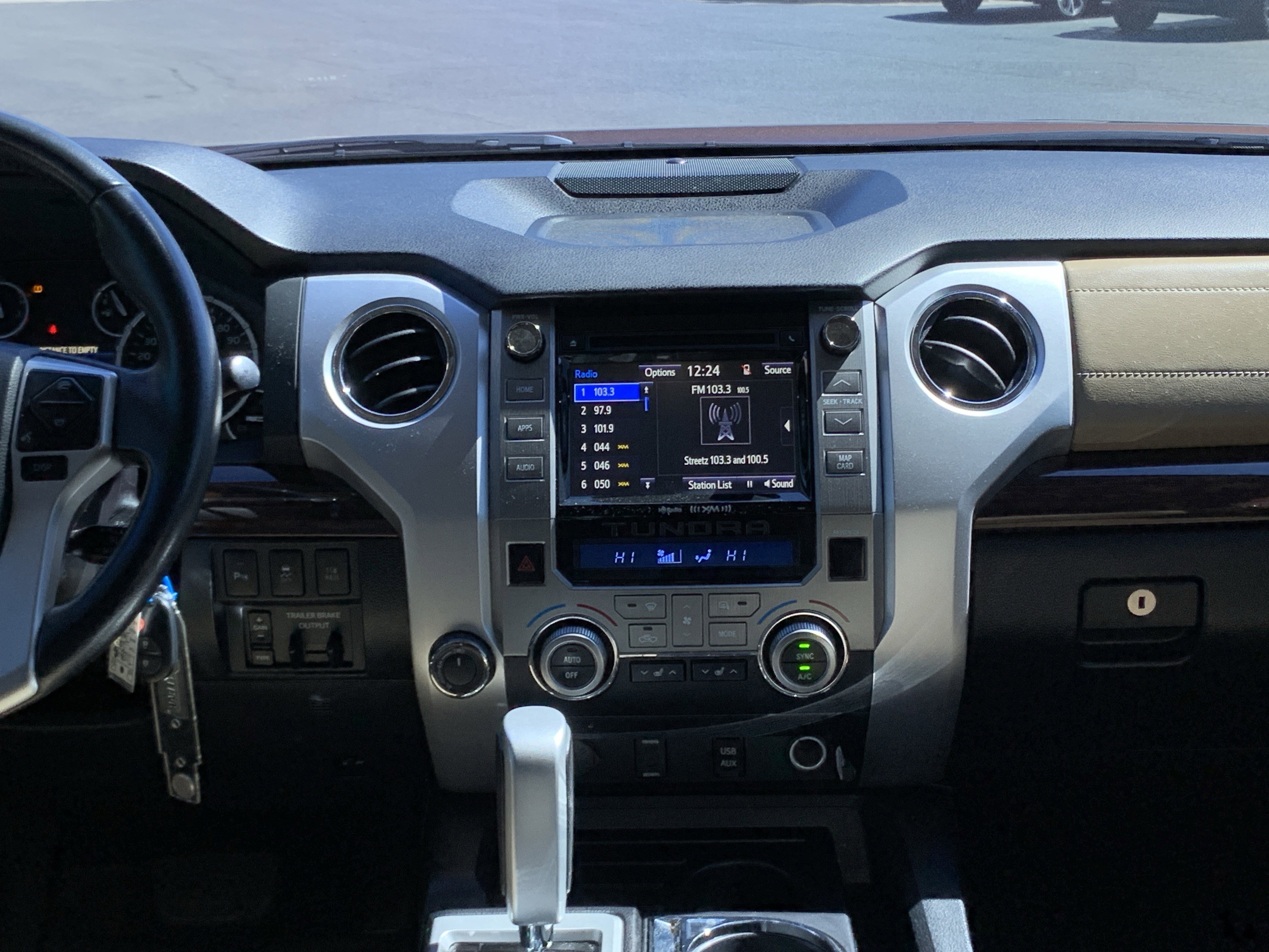 Used 2017 Toyota Tundra Limited w/ Limited Premium Package image 31