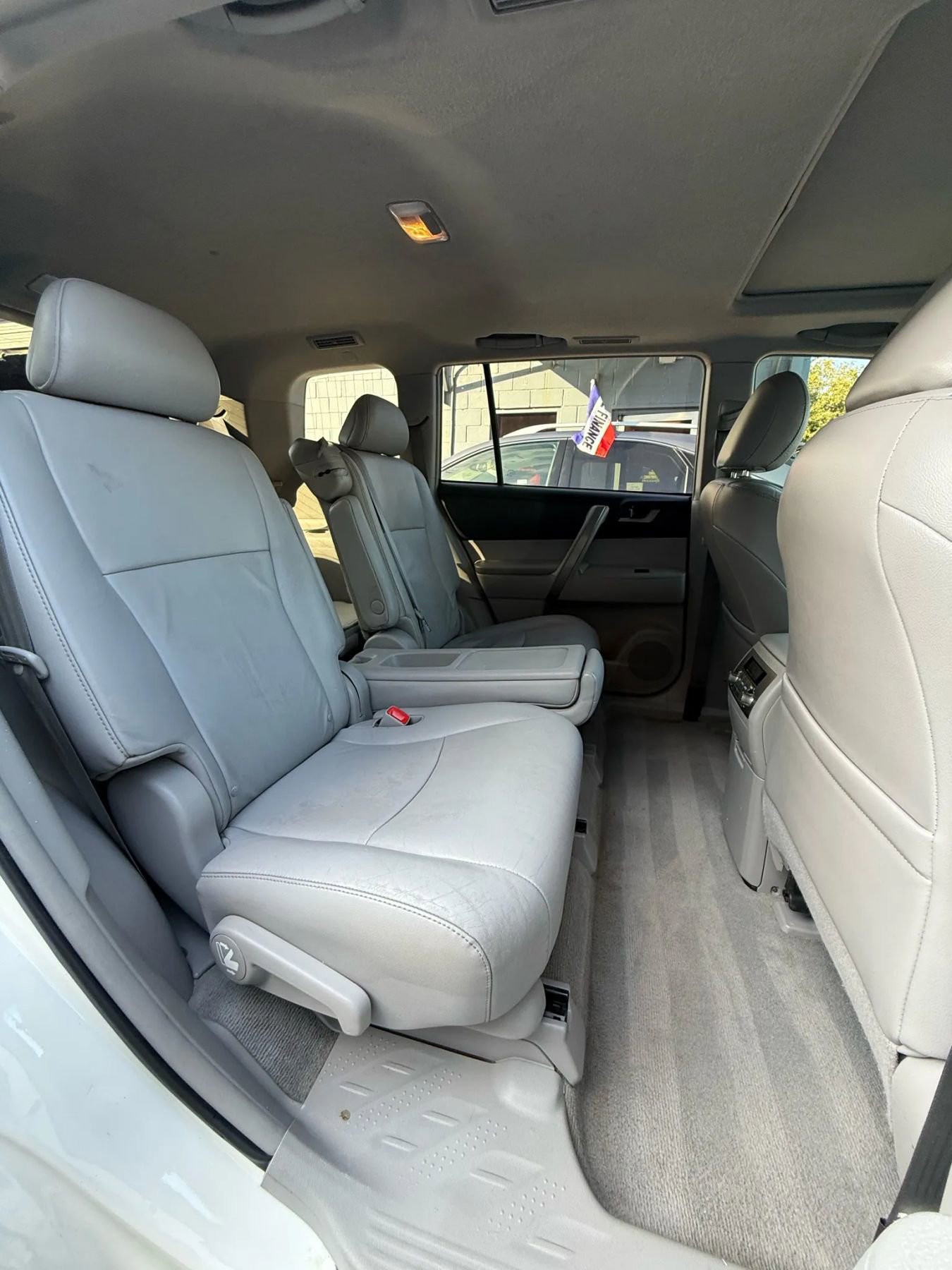 Used 2010 Toyota Highlander SE image 22