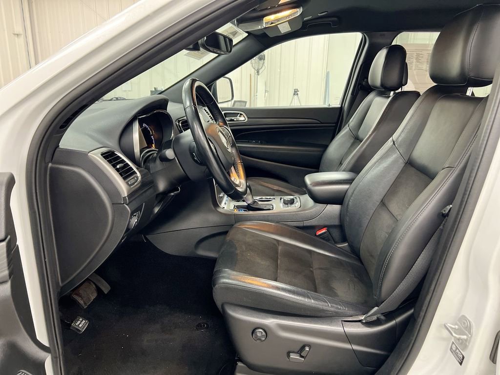 Used 2022 Jeep Grand Cherokee Laredo X image 20