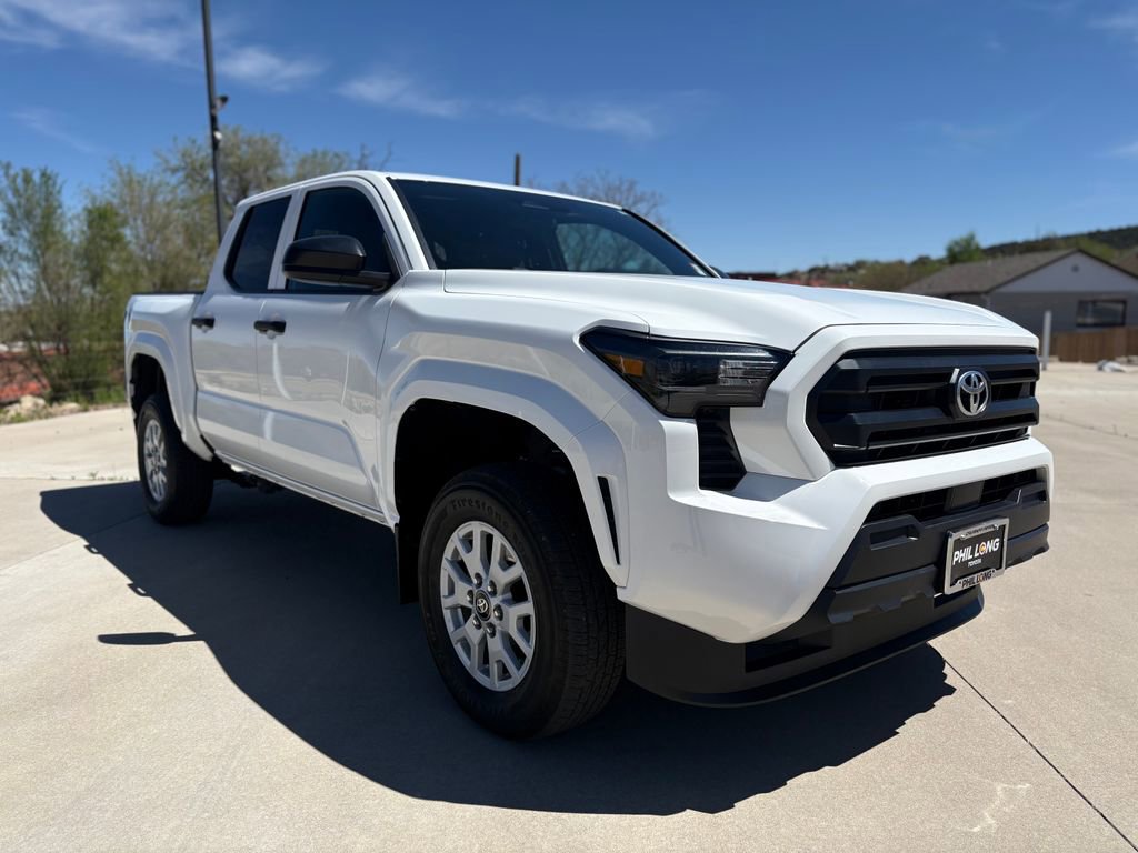 Used 2024 Toyota Tacoma SR image 2
