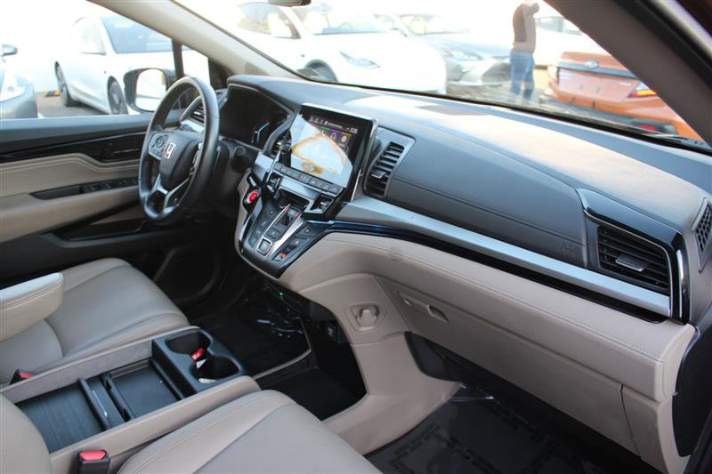 Used 2021 Honda Odyssey Touring image 12