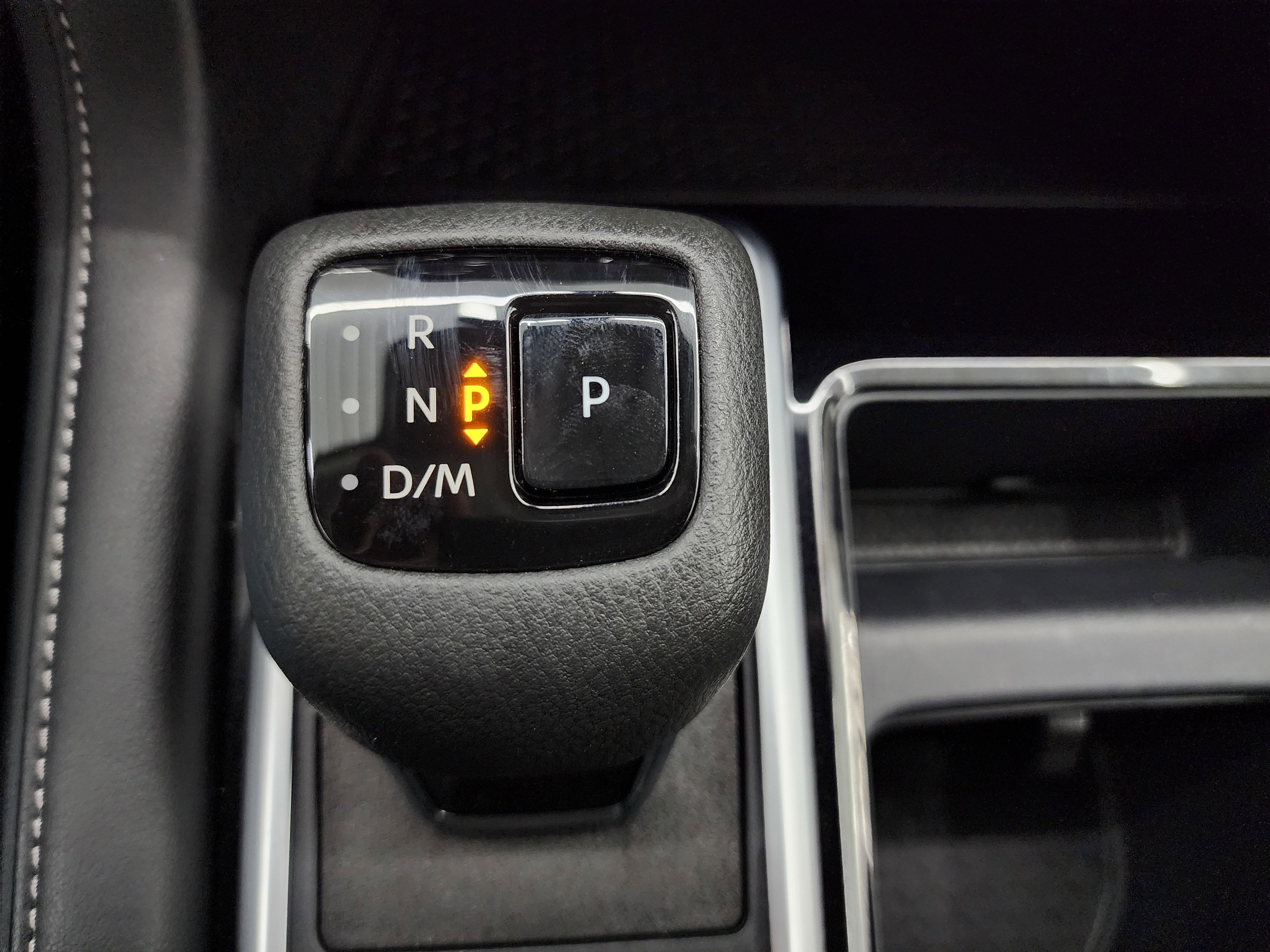 Used 2025 Nissan Pathfinder SV image 47