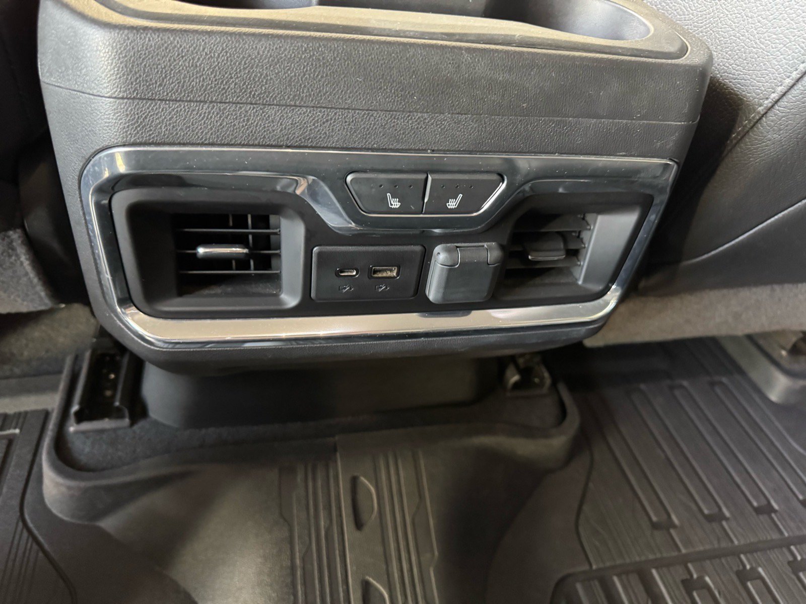 Used 2019 GMC Sierra 1500 Denali AWD/4WD image 15