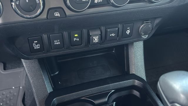 Used 2023 Toyota Tacoma TRD Sport w/ Technology Package image 23