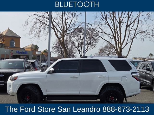 Used 2022 Toyota 4Runner SR5 Premium image 6