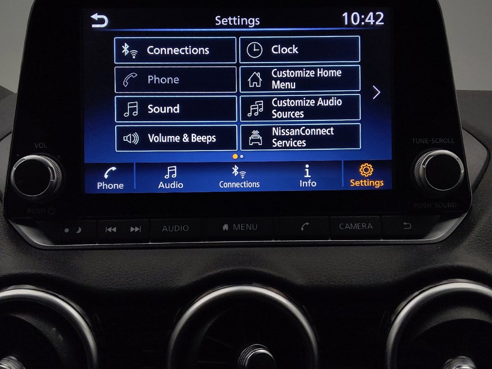 Used 2025 Nissan Sentra SV FWD image 25