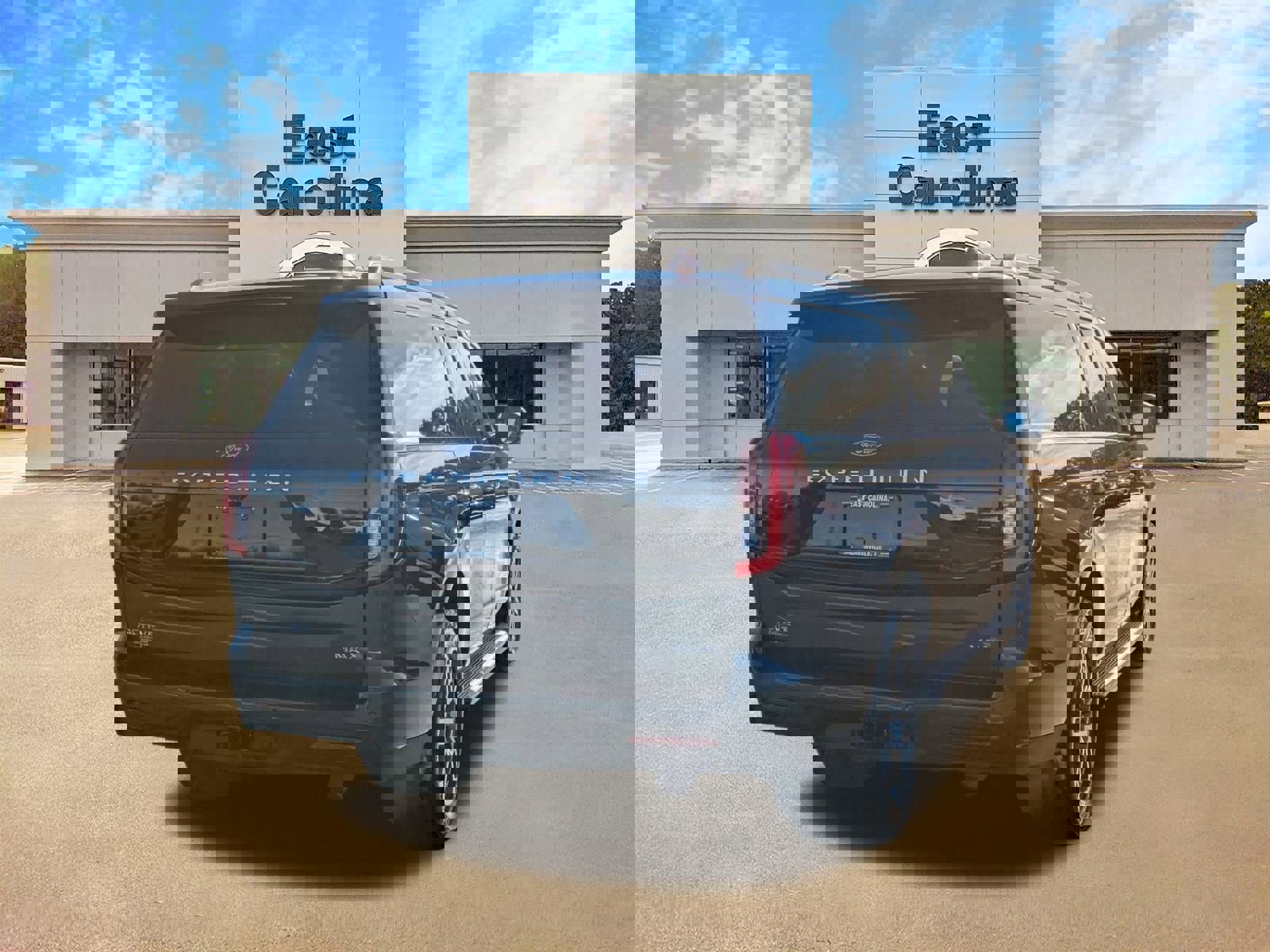 Used 2025 Ford Expedition Max Active image 3