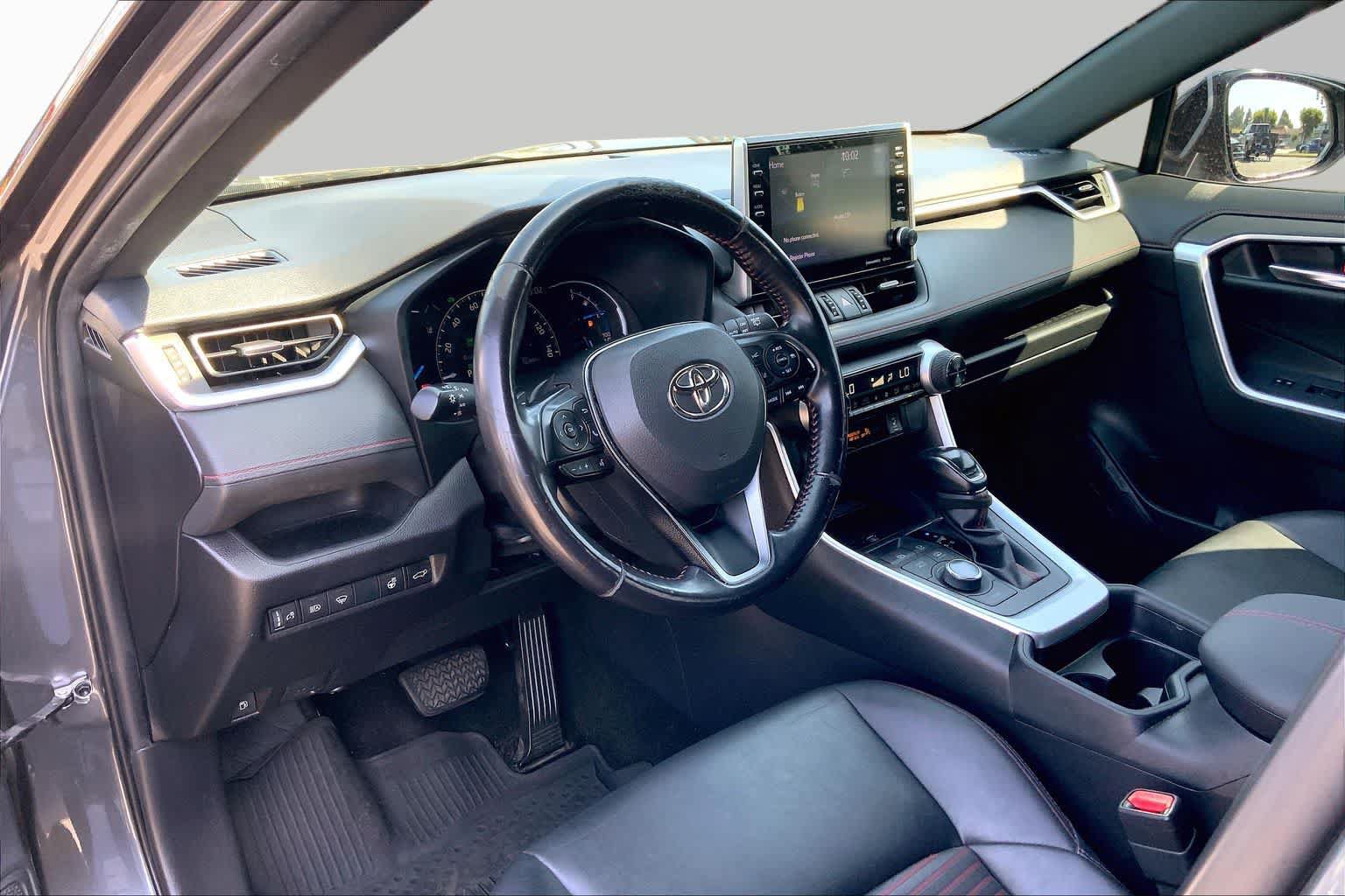Used 2021 Toyota RAV4 XSE w/ Weather Package AWD/4WD image 17