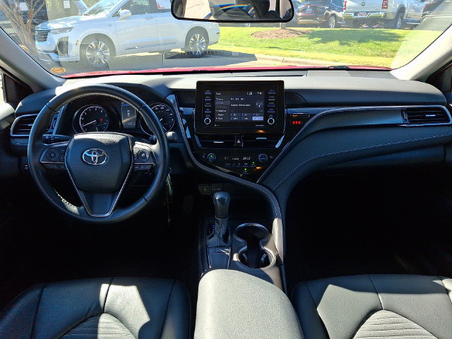 Used 2024 Toyota Camry SE FWD image 11