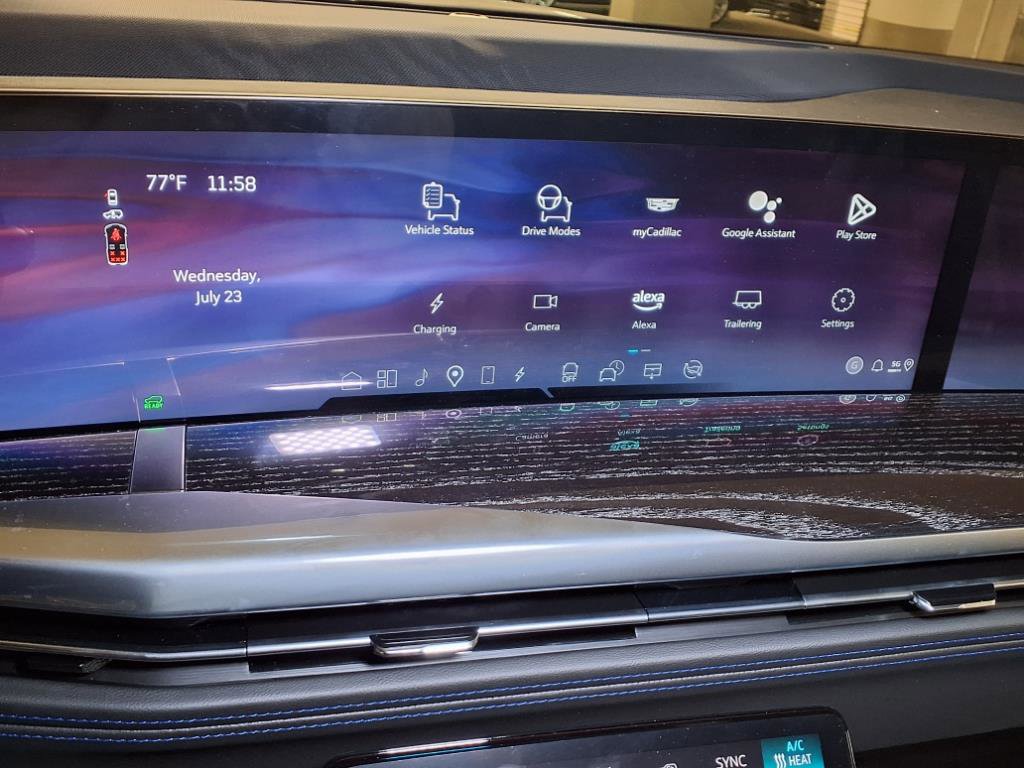 Used 2025 Cadillac Escalade IQ Luxury 1 image 16