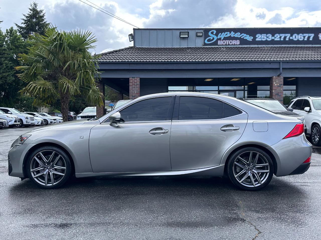 Used 2017 Lexus IS 200t F Sport w/ F Sport Package RWD image 3