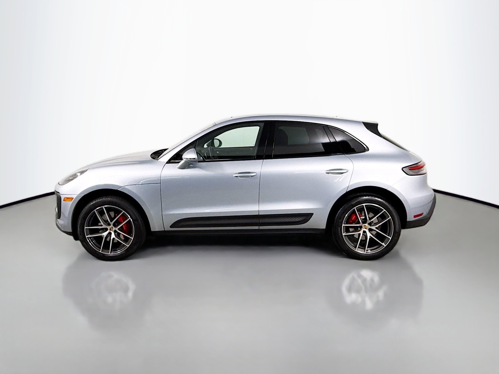 Used 2023 Porsche Macan S image 2