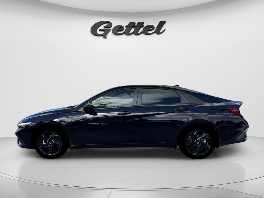 New 2026 Hyundai Elantra Sport FWD image 12