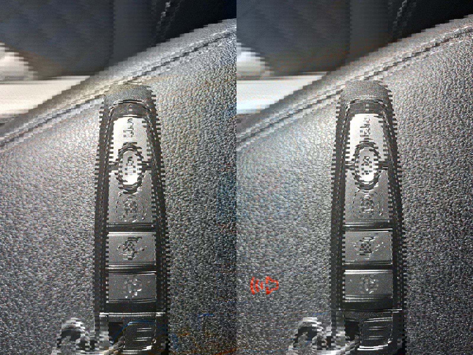 Used 2023 Ford Escape Platinum w/ Premium Technology Package image 34