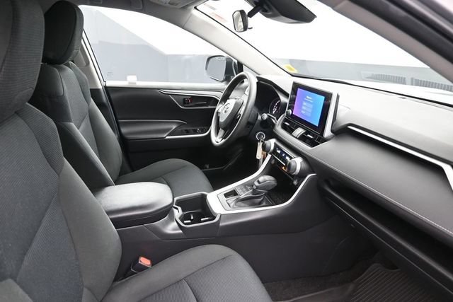 Certified 2023 Toyota RAV4 LE AWD/4WD image 16