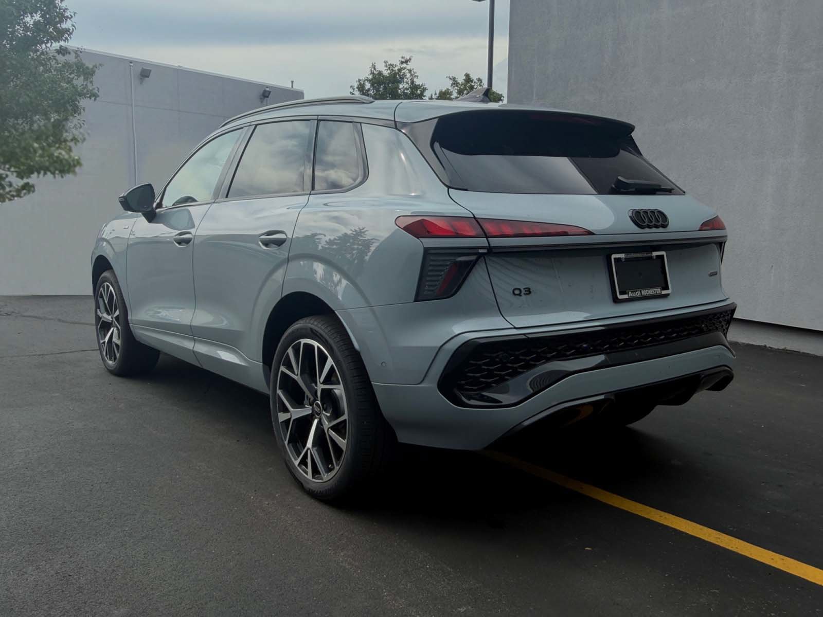 New 2026 Audi Q3 quattro 2.0T AWD/4WD image 3