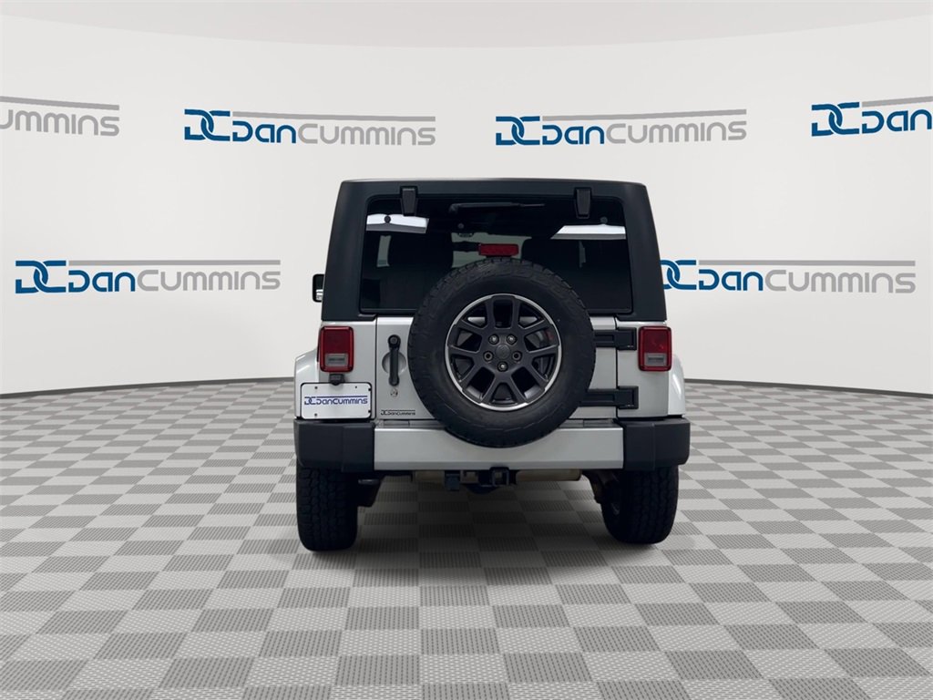 Used 2011 Jeep Wrangler Sahara image 7