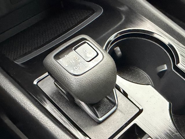 Used 2025 Nissan Rogue S FWD image 24