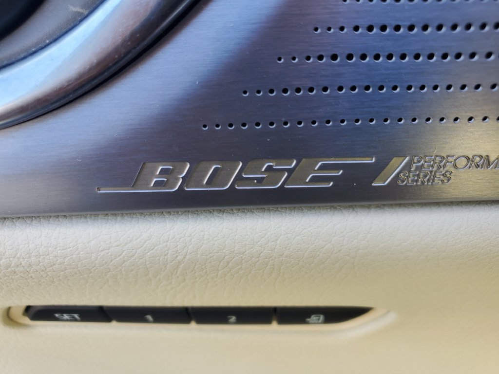 Used 2024 Cadillac XT6 Premium Luxury w/ LPO, Floor Liner Package AWD/4WD image 18