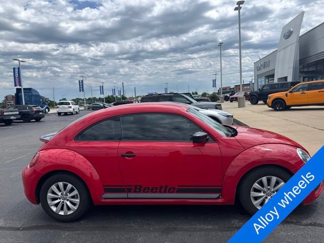 Used 2017 Volkswagen Beetle 1.8T S FWD image 4