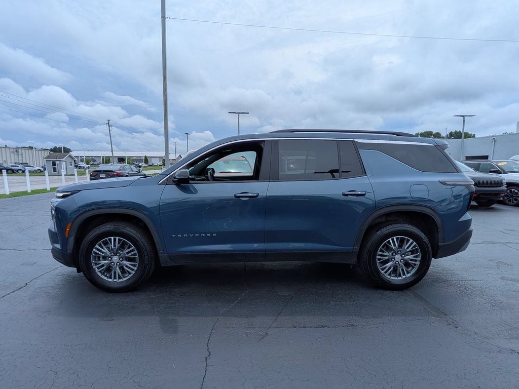 Used 2026 Chevrolet Traverse LT AWD/4WD image 5