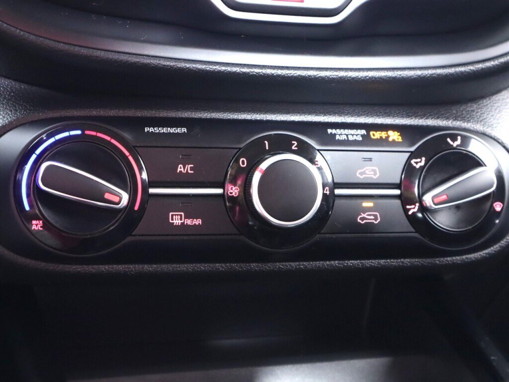 Used 2020 Kia Soul GT-Line FWD image 22