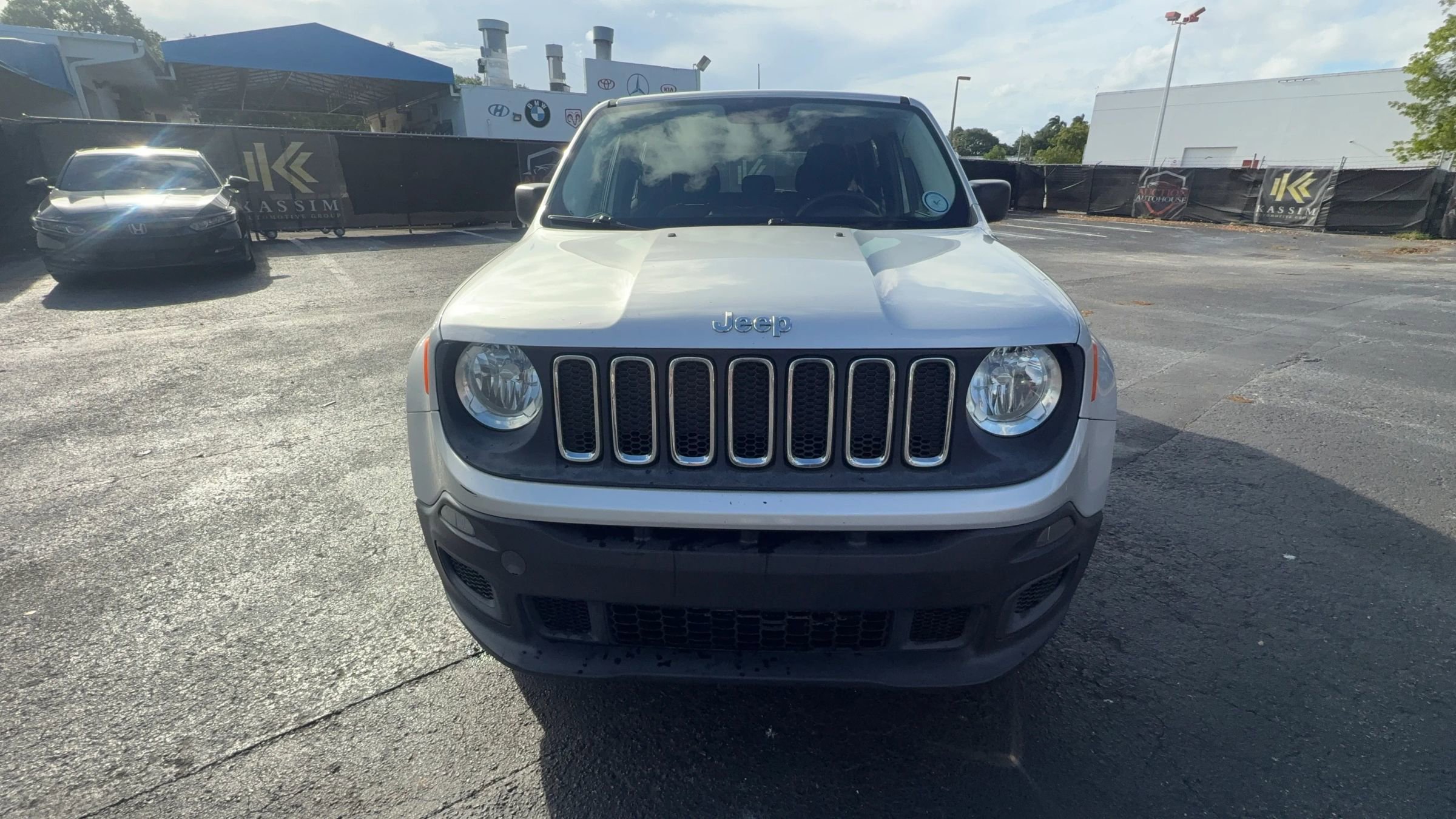 Used 2015 Jeep Renegade Sport w/ Power & Air Group image 8