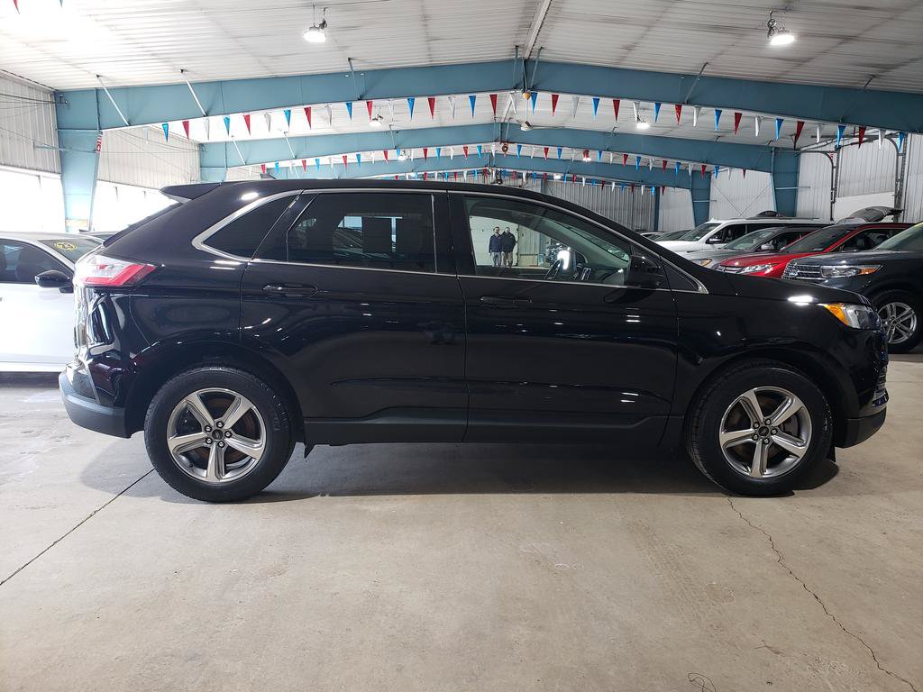 Used 2024 Ford Edge SEL w/ Convenience Package AWD/4WD image 2
