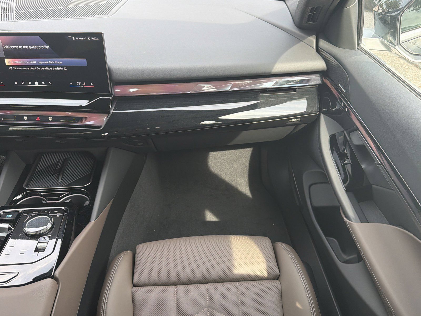 New 2027 BMW i5 eDrive40 w/ Premium Package RWD image 17