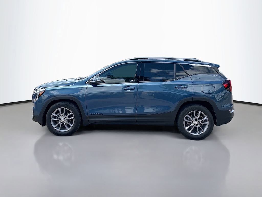 Used 2024 GMC Terrain SLT w/ Infotainment Package II image 4