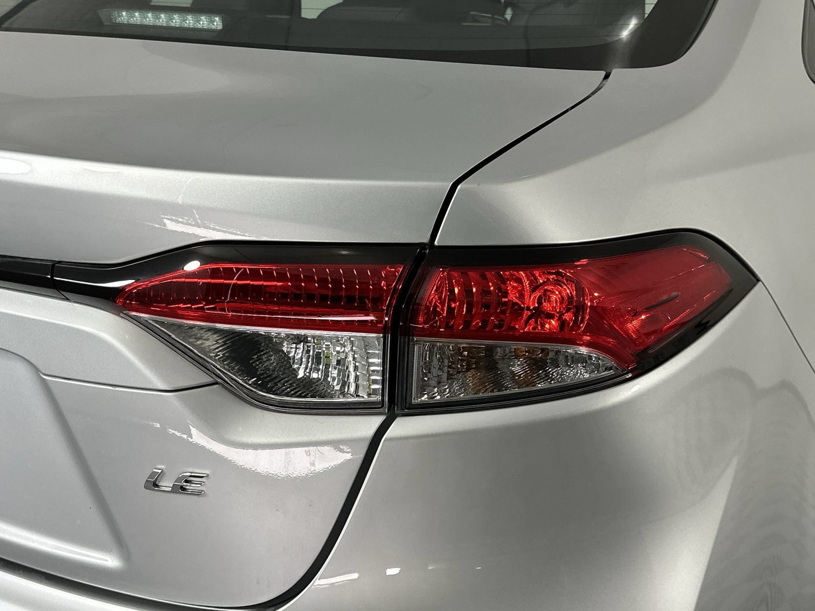 Used 2025 Toyota Corolla LE FWD image 24