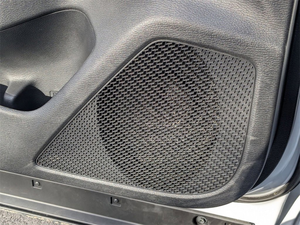 Used 2024 Mitsubishi Outlander SE image 17