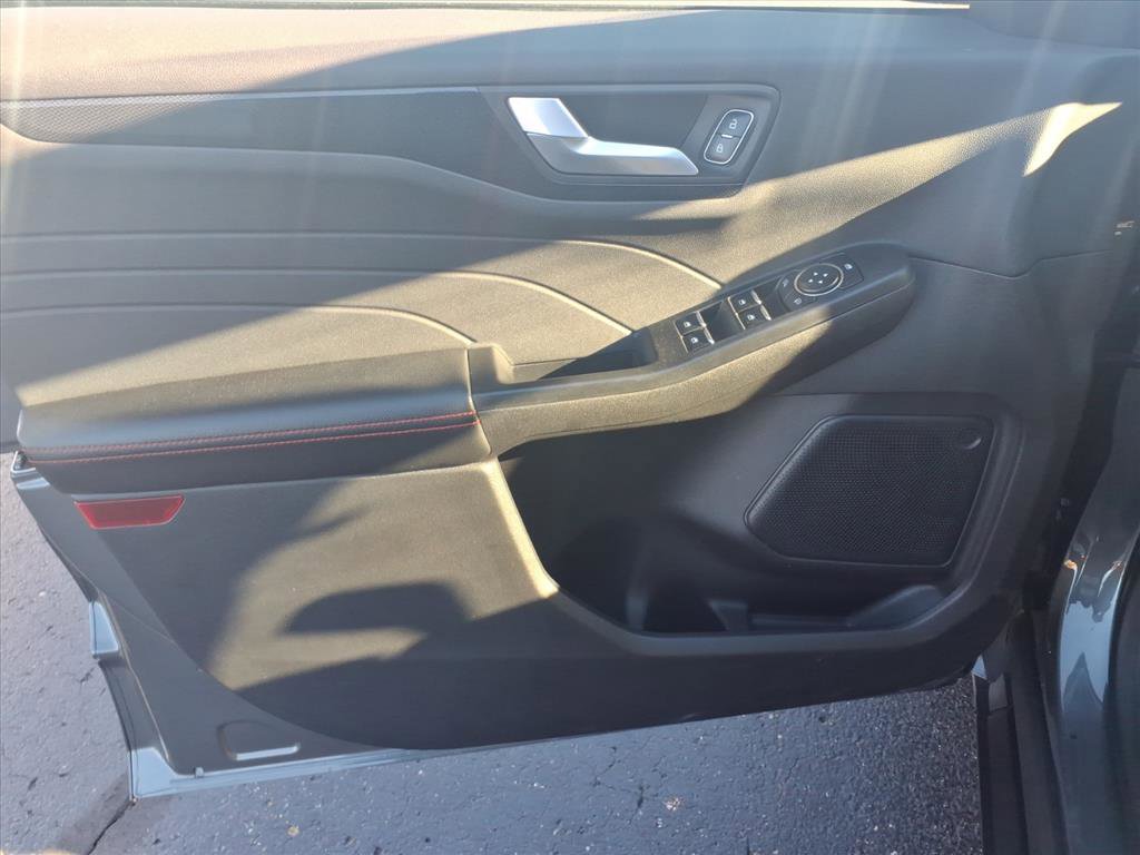 Certified 2023 Ford Escape ST-Line w/ Tech Pack #1 image 11