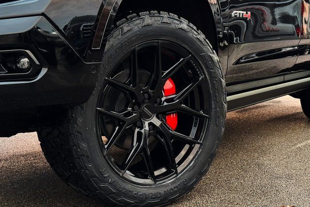 New 2026 GMC Yukon AT4 Ultimate image 11