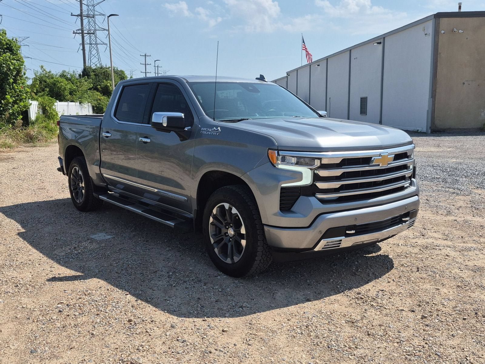 Used 2024 Chevrolet Silverado 1500 High Country w/ Z71 Off-Road Package AWD/4WD image 8