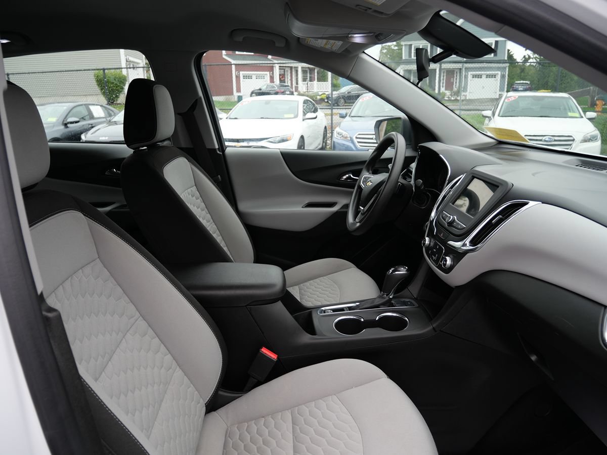 Used 2019 Chevrolet Equinox LS AWD/4WD image 17