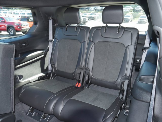 New 2025 Jeep Grand Cherokee L Altitude image 21