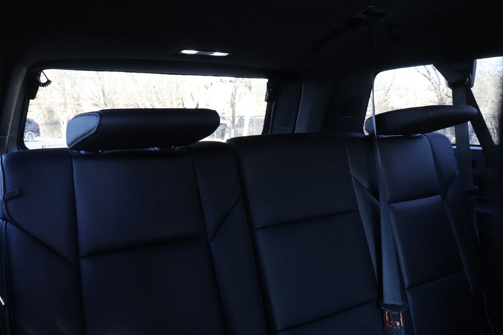 Used 2024 Cadillac Escalade ESV Luxury image 53