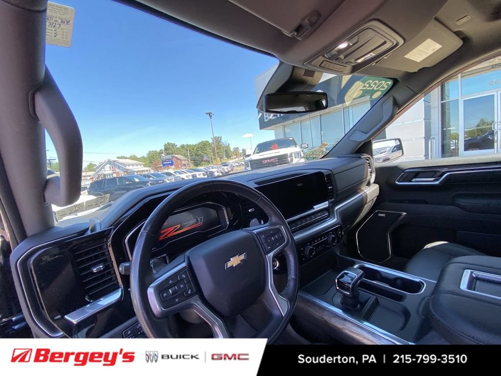 Certified 2022 Chevrolet Silverado 1500 LTZ AWD/4WD image 12