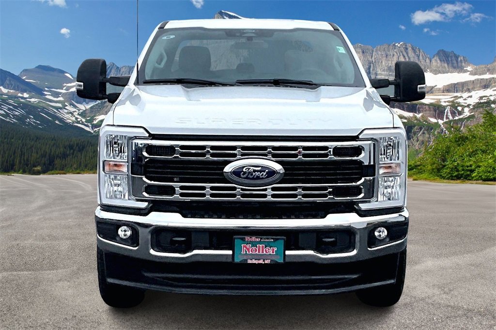 Used 2024 Ford F350 XLT image 3