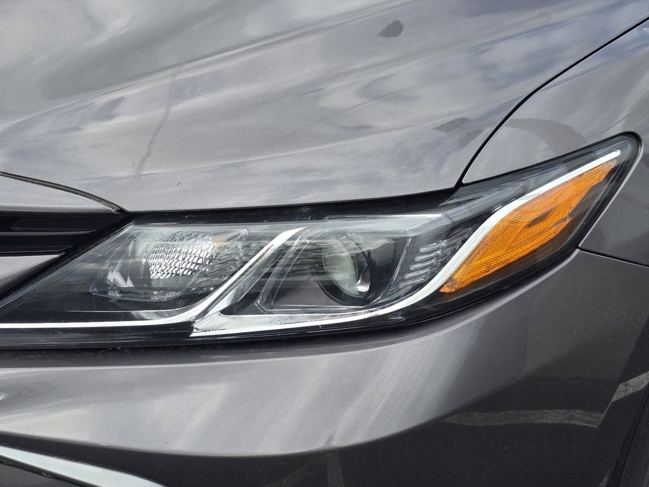 Used 2023 Toyota Camry LE w/ Convenience Package image 9